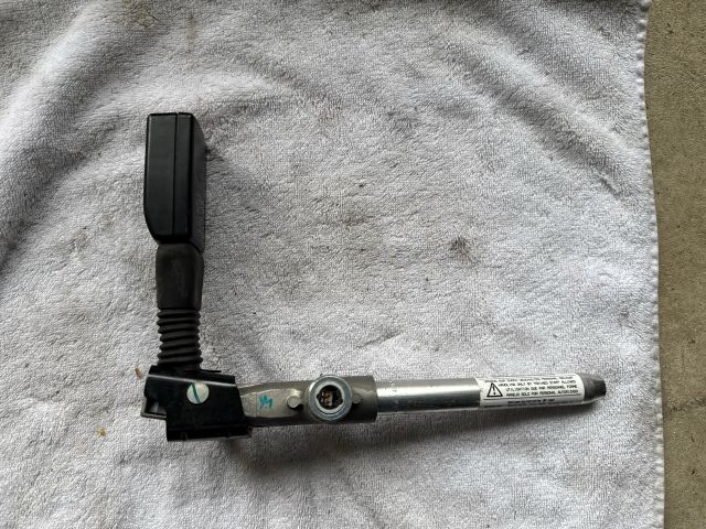 bontott BMW 3 E90 Bal hátsó Övfeszítő