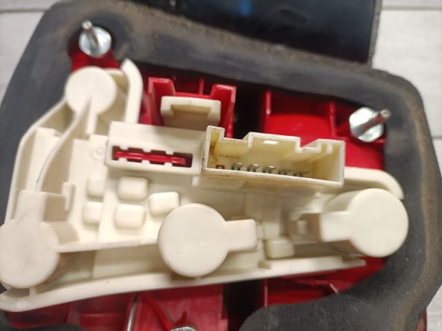 bontott BMW 3 E90 Bal Külső Hátsó Lámpa