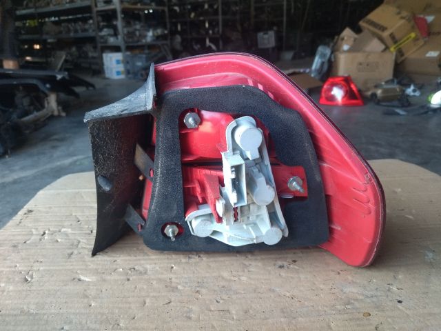 bontott BMW 3 E90 Bal Külső Hátsó Lámpa