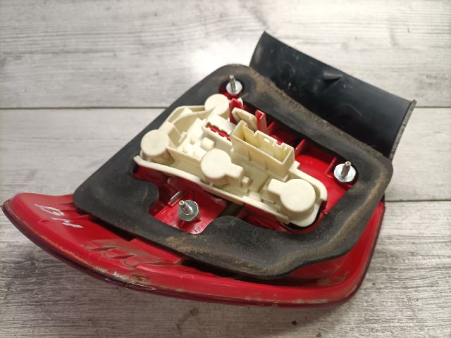 bontott BMW 3 E90 Bal Külső Hátsó Lámpa