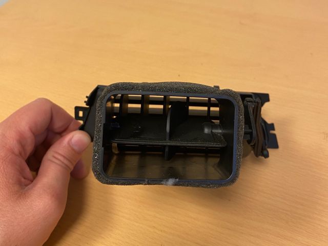 bontott BMW 3 E90 Bal Szellőző