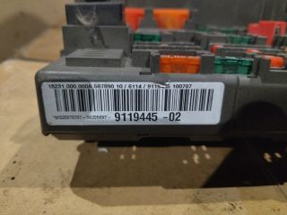 bontott BMW 3 E90 Biztosítéktábla Utastér