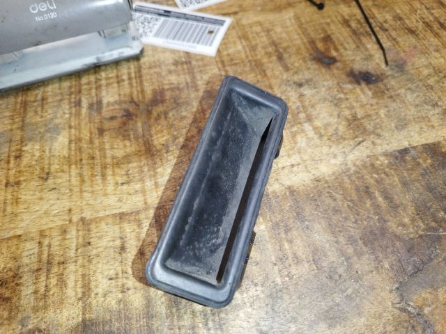 bontott BMW 3 E90 Csomagtérajtó Kapcsoló