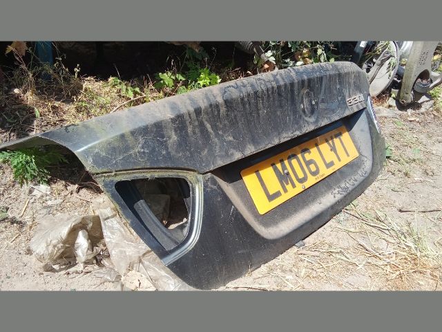 bontott BMW 3 E90 Csomagtérajtó (Üres lemez)