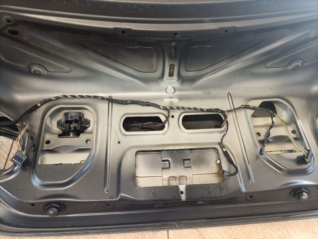 bontott BMW 3 E90 Csomagtérajtó (Üres lemez)