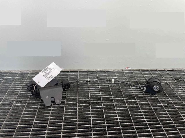 bontott BMW 3 E90 Csomagtérajtó Ütköző