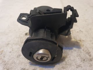 bontott BMW 3 E90 Csomagtérajtó Zárbetét