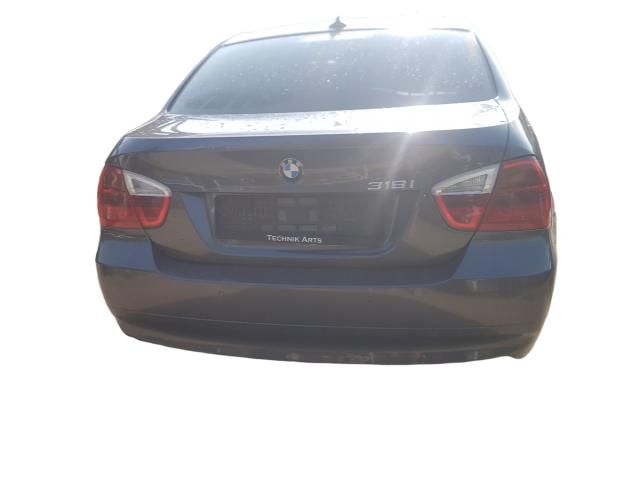 bontott BMW 3 E90 Csomagtérajtó Zárbetét