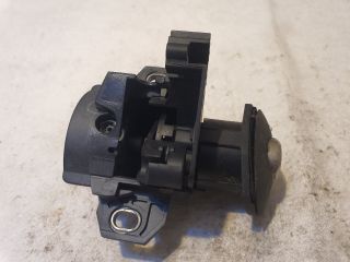 bontott BMW 3 E90 Csomagtérajtó Zárbetét