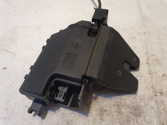 bontott BMW 3 E90 Csomagtérajtó Zárszerkezet