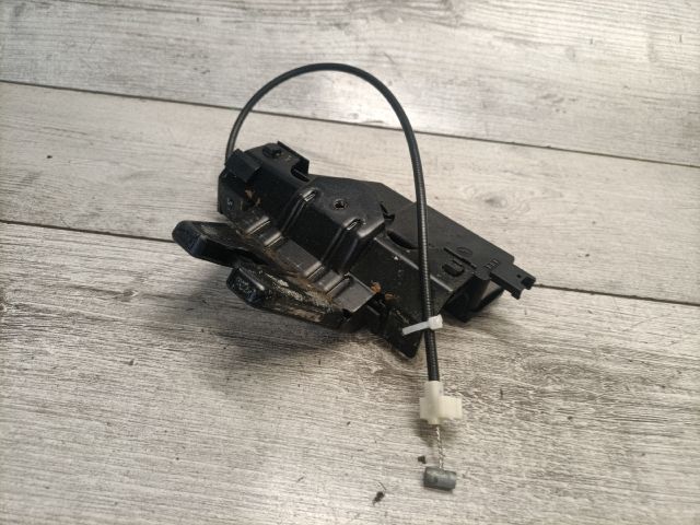 bontott BMW 3 E90 Csomagtérajtó Zárszerkezet