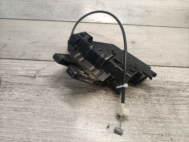 bontott BMW 3 E90 Csomagtérajtó Zárszerkezet