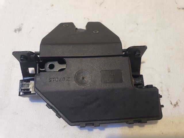 bontott BMW 3 E90 Csomagtérajtó Zárszerkezet