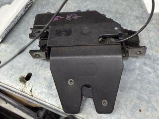 bontott BMW 3 E90 Csomagtérajtó Zárszerkezet