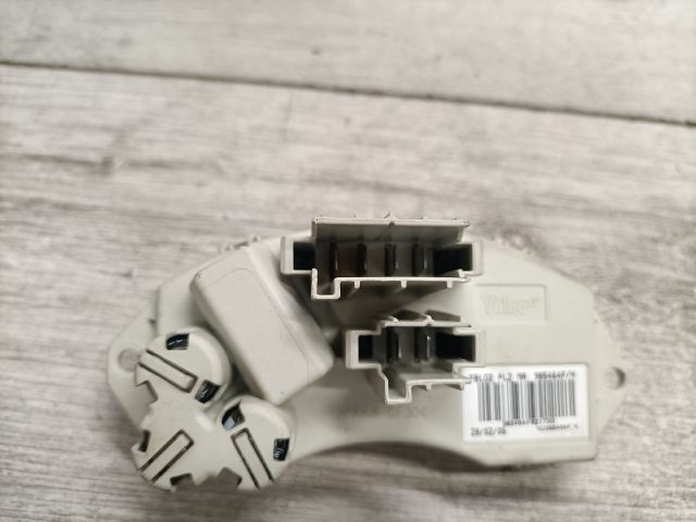 bontott BMW 3 E90 Előtét Ellenállás Fűtőmotor