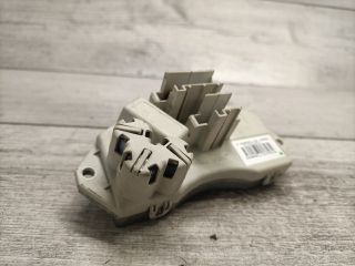 bontott BMW 3 E90 Előtét Ellenállás Fűtőmotor