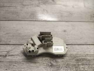 bontott BMW 3 E90 Előtét Ellenállás Fűtőmotor