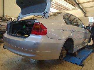 bontott BMW 3 E90 Első Ablakmosó Fúvóka