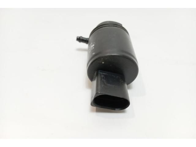 bontott BMW 3 E90 Első Ablakmosó Szivattyú