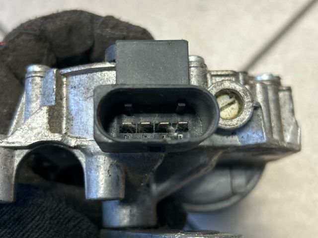 bontott BMW 3 E90 Első Ablaktörlő Motor
