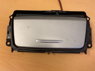 bontott BMW 3 E90 Első Hamutartó