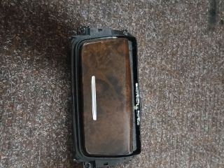 bontott BMW 3 E90 Első Hamutartó