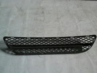 bontott BMW 3 E90 Első Lökhárító Alsó Középső Díszrács