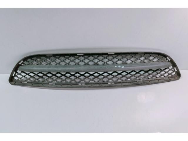 bontott BMW 3 E90 Első Lökhárító Alsó Középső Díszrács