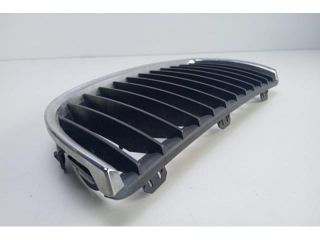 bontott BMW 3 E90 Első Lökhárító Bal Díszrács