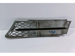 bontott BMW 3 E90 Első Lökhárító Jobb Díszrács