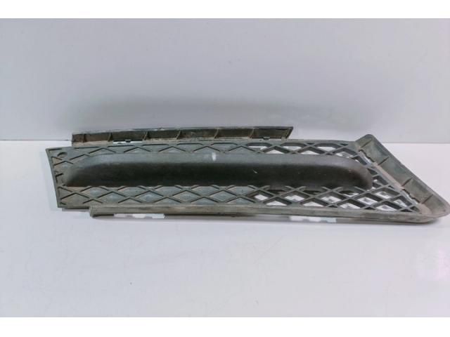 bontott BMW 3 E90 Első Lökhárító Jobb Díszrács