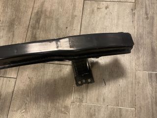 bontott BMW 3 E90 Első Lökhárító Merevítő (Fém)