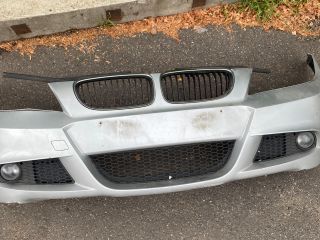 bontott BMW 3 E90 Első Lökhárító (Részeivel)