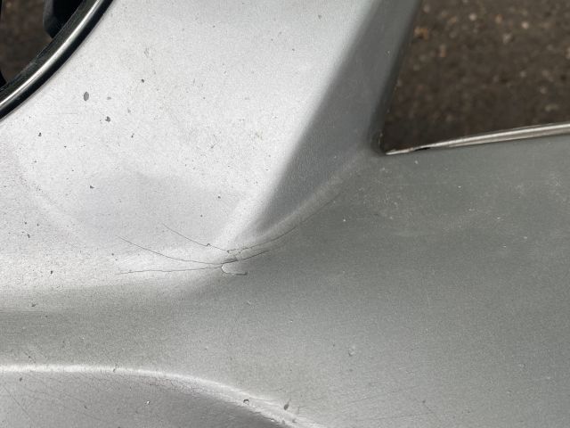 bontott BMW 3 E90 Első Lökhárító (Részeivel)