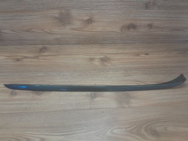 bontott BMW 3 E90 Első Szélvédő Jobb Díszléc