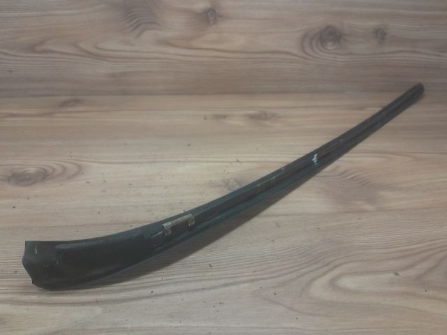 bontott BMW 3 E90 Első Szélvédő Jobb Díszléc