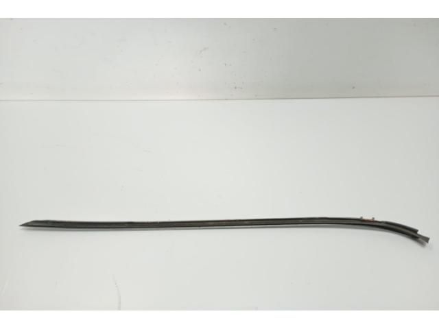 bontott BMW 3 E90 Első Szélvédő Jobb Díszléc