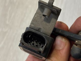 bontott BMW 3 E90 Első Xenon Szintszabályzó Jeladó