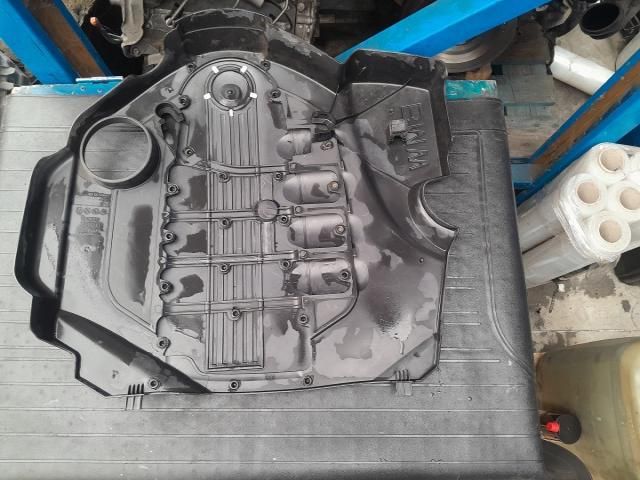 bontott BMW 3 E90 Felső Hűtőburkolat