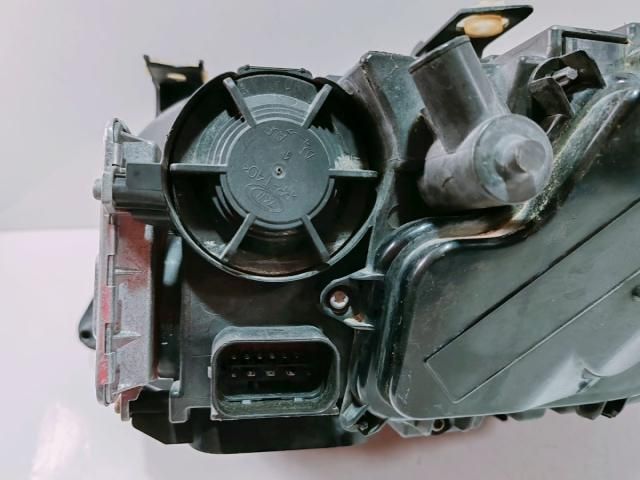 bontott BMW 3 E90 Fényszóró (Pozíciófüggetlen)