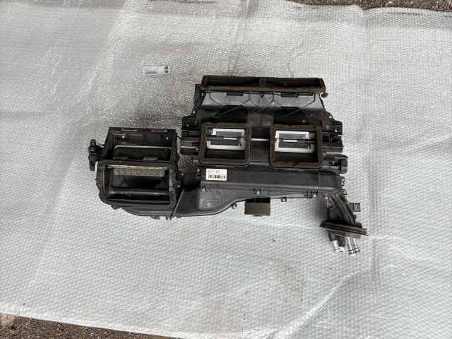 bontott BMW 3 E90 Fűtés Box