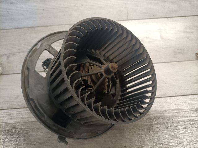 bontott BMW 3 E90 Fűtőmotor (Klímás)