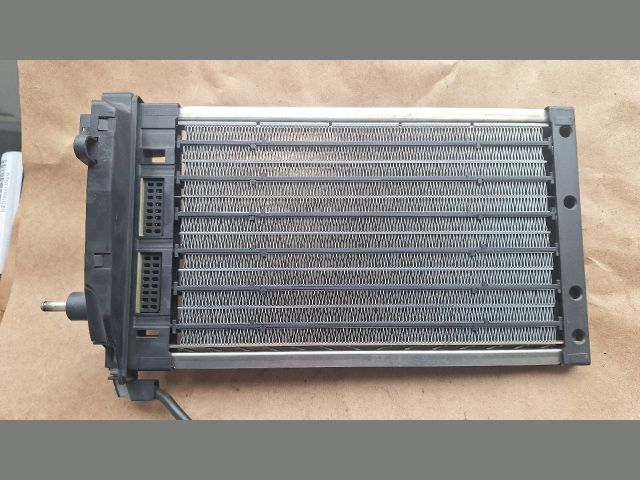 bontott BMW 3 E90 Fűtőradiátor (Elektromos)