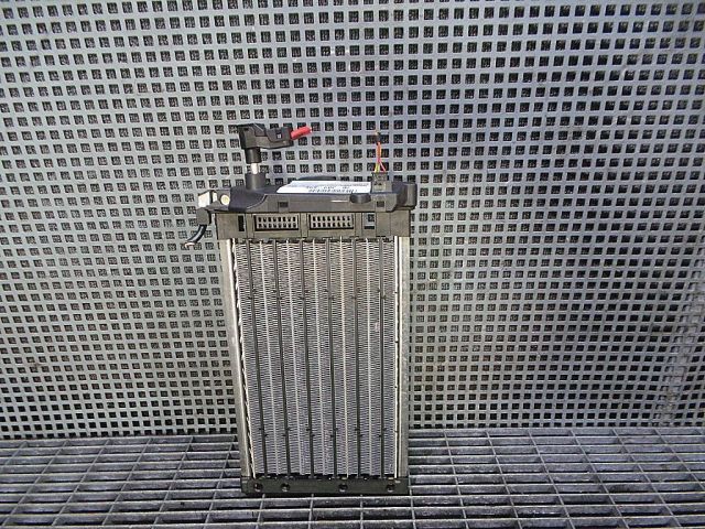 bontott BMW 3 E90 Fűtőradiátor