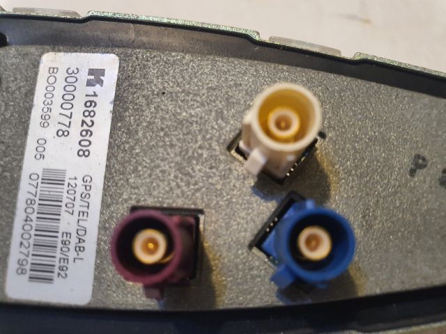 bontott BMW 3 E90 GPS Antenna