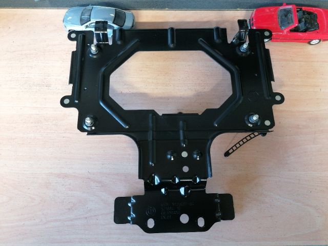 bontott BMW 3 E90 GPS Tartó Konzol