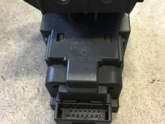 bontott BMW 3 E90 Gyújtáskapcsoló