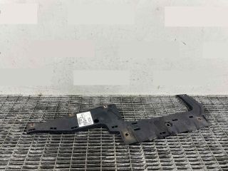 bontott BMW 3 E90 Hátsó középső Lökhárító Tartó (Műanyag)