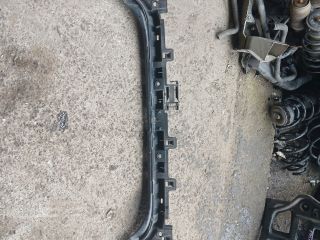 bontott BMW 3 E90 Hátsó középső Lökhárító Tartó (Műanyag)