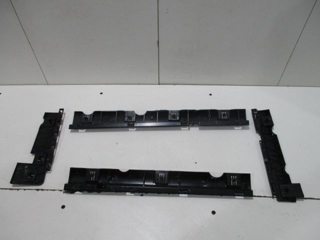 bontott BMW 3 E90 Hátsó középső Lökhárító Tartó (Műanyag)